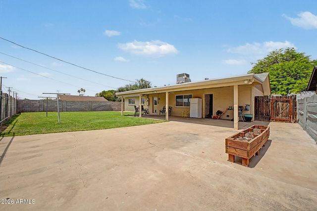 8701 E VERNON Avenue, Scottsdale, AZ 85257