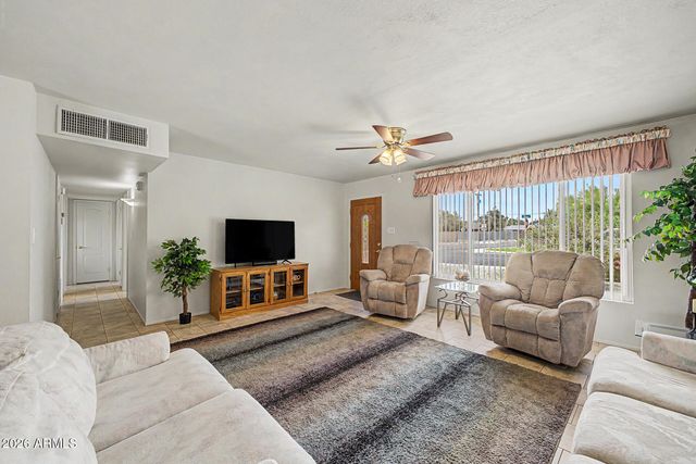 8701 E VERNON Avenue, Scottsdale, AZ 85257