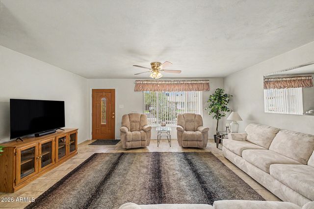 8701 E VERNON Avenue, Scottsdale, AZ 85257