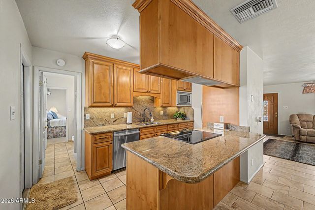 8701 E VERNON Avenue, Scottsdale, AZ 85257