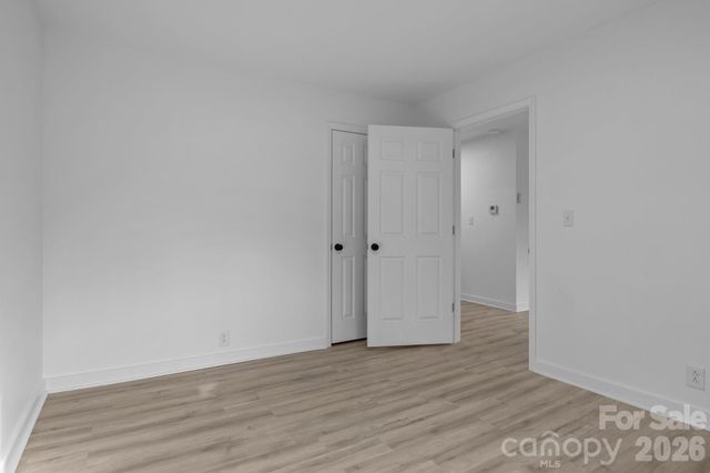 621 E Sharpe Street E, Statesville, NC 28677