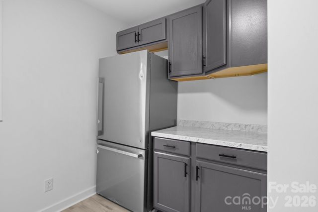 621 E Sharpe Street E, Statesville, NC 28677
