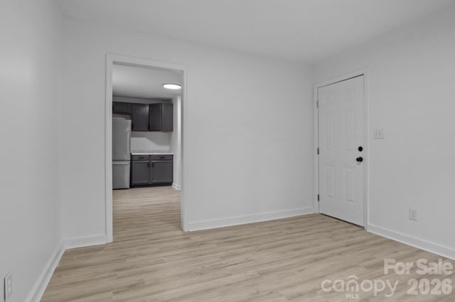 621 E Sharpe Street E, Statesville, NC 28677