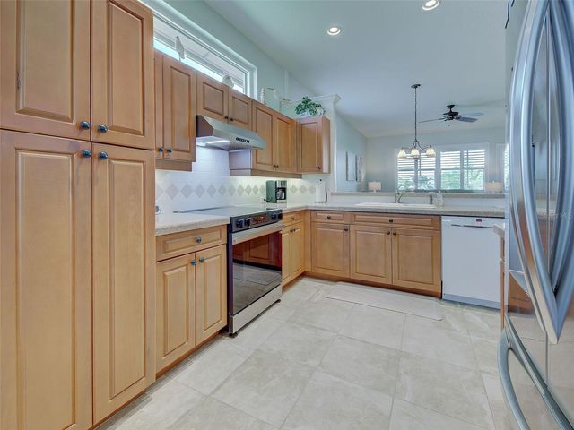5011 SEAGRASS DRIVE, Venice, FL 34293