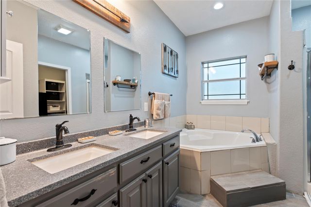 11301 S Fm 441 Road, Louise, TX 77455