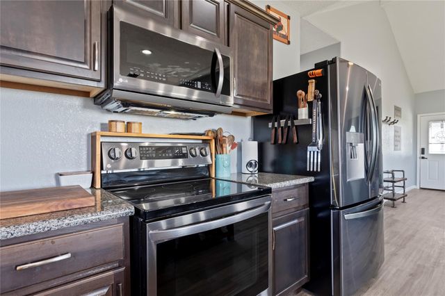 11301 S Fm 441 Road, Louise, TX 77455