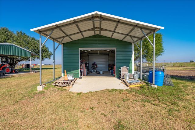 11301 S Fm 441 Road, Louise, TX 77455