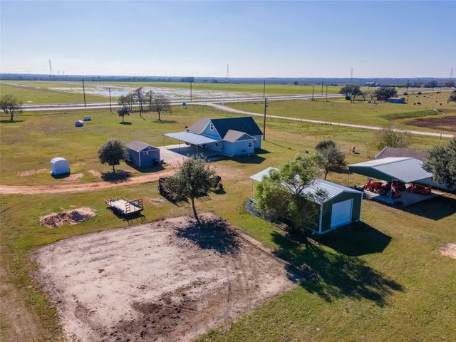 11301 S Fm 441 Road, Louise, TX 77455