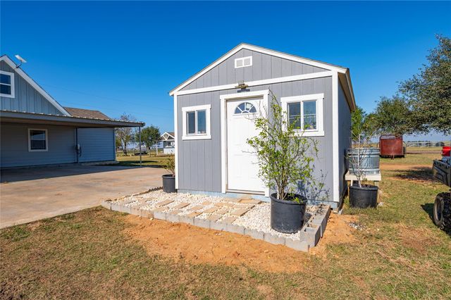 11301 S Fm 441 Road, Louise, TX 77455