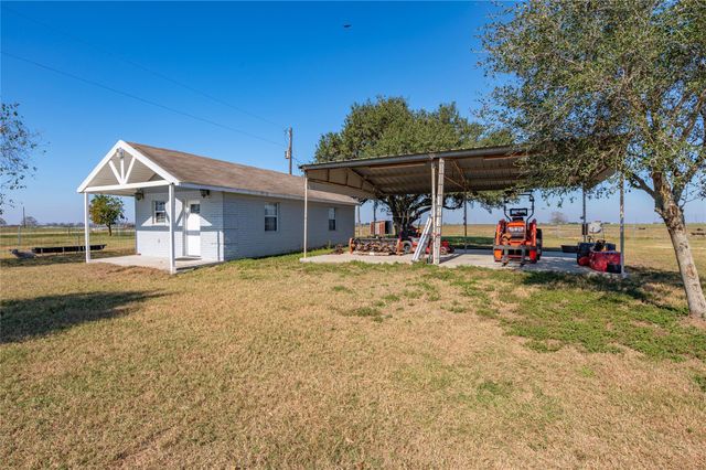11301 S Fm 441 Road, Louise, TX 77455