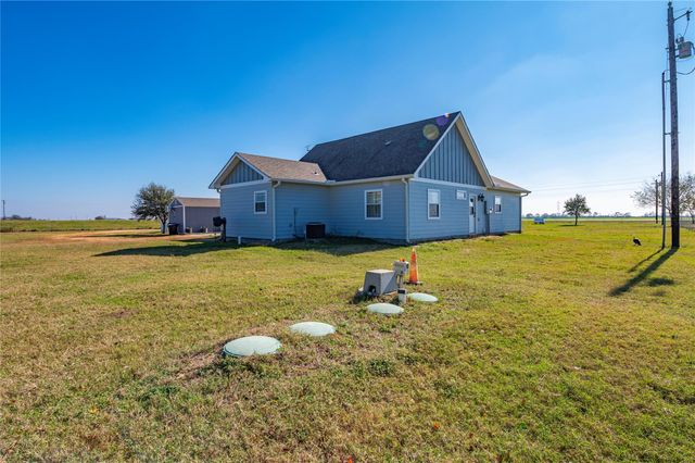 11301 S Fm 441 Road, Louise, TX 77455