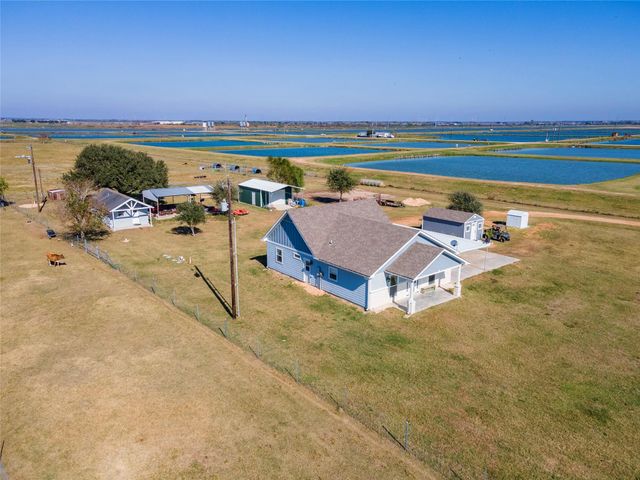 11301 S Fm 441 Road, Louise, TX 77455