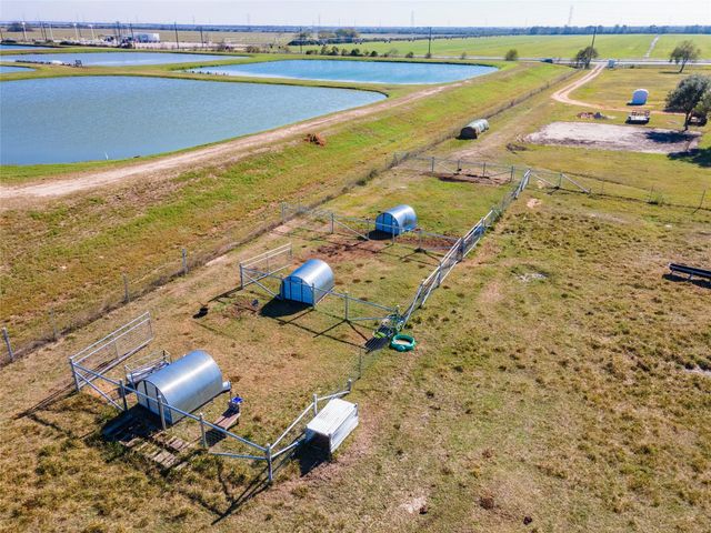 11301 S Fm 441 Road, Louise, TX 77455