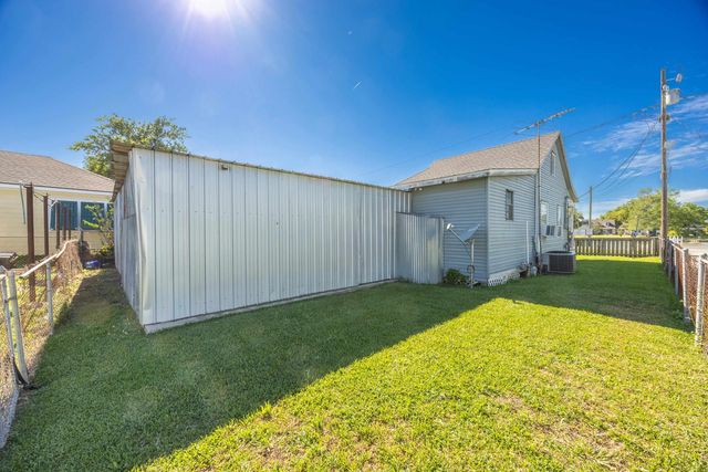 509 Canal St, Lockport, LA 70374