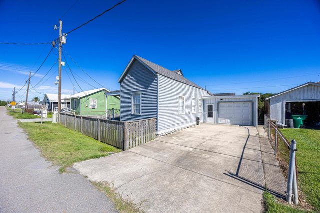 509 Canal St, Lockport, LA 70374