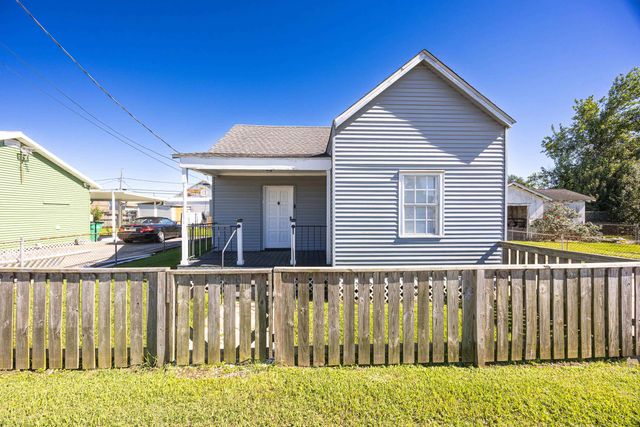 509 Canal St, Lockport, LA 70374