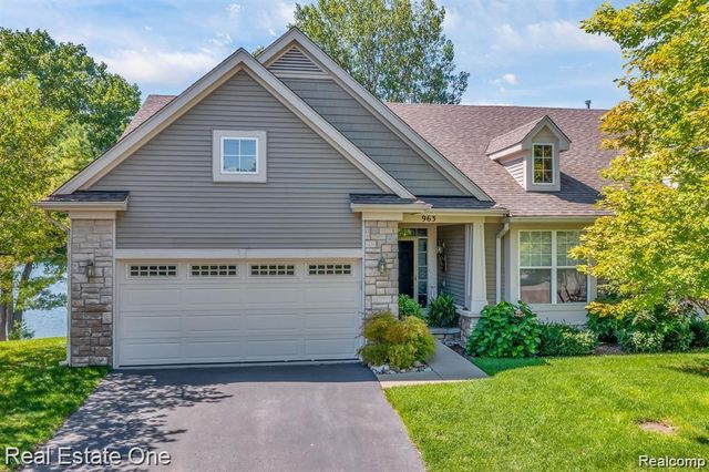 963 STONY LAKE, Oxford Charter Township, MI 48371