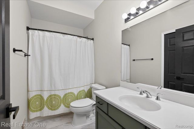 963 STONY LAKE, Oxford Charter Township, MI 48371