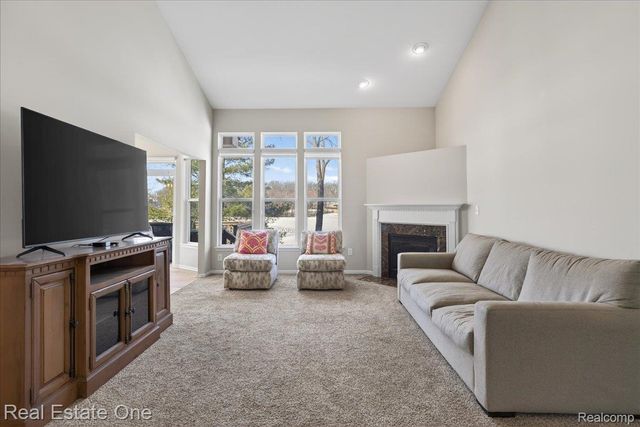 963 STONY LAKE, Oxford Charter Township, MI 48371