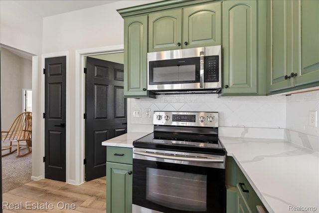 963 STONY LAKE, Oxford Charter Township, MI 48371