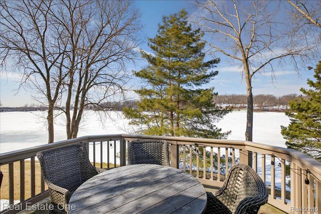 963 STONY LAKE, Oxford Charter Township, MI 48371