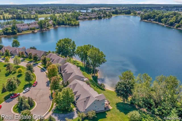 963 STONY LAKE, Oxford Charter Township, MI 48371