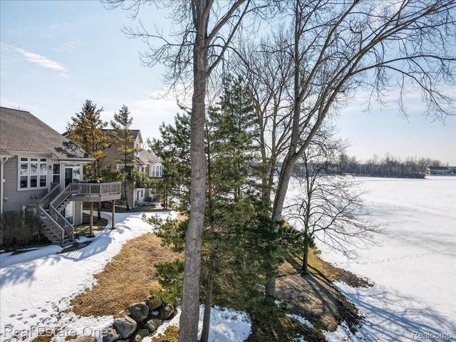 963 STONY LAKE, Oxford Charter Township, MI 48371