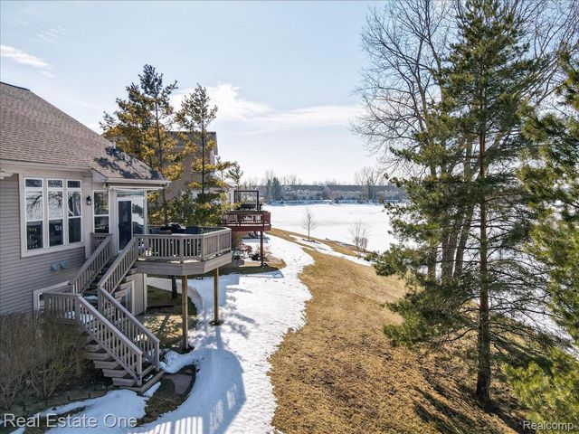 963 STONY LAKE, Oxford Charter Township, MI 48371