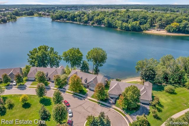 963 STONY LAKE, Oxford Charter Township, MI 48371