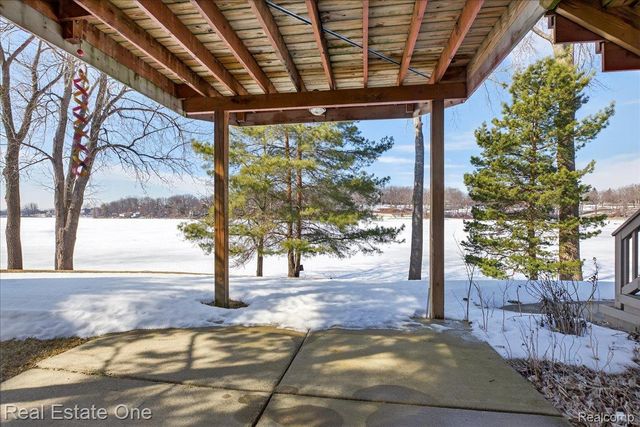 963 STONY LAKE, Oxford Charter Township, MI 48371