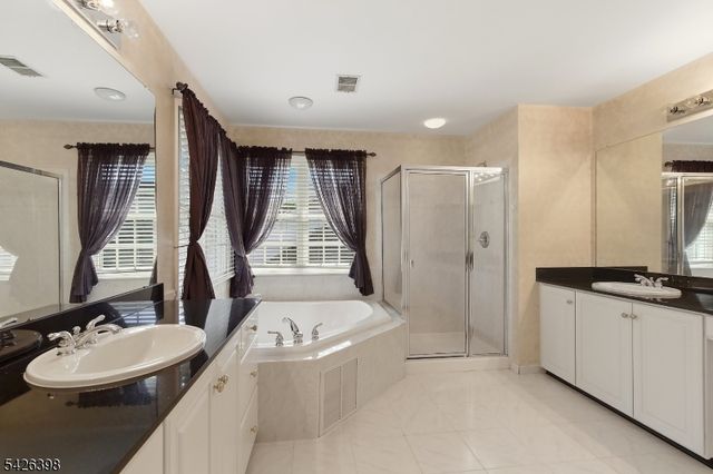 31 Narrows Way, Monroe Twp., NJ 08831