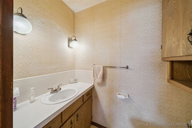 19808 S 4120 Road, Claremore, OK 74017