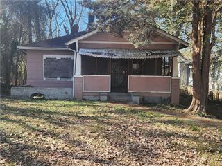 750 Alta NW Place, Atlanta, GA 30318