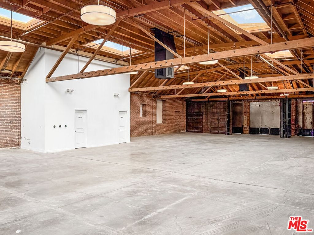 3841 Broadway Place, Los Angeles, CA 90037 — photo 5