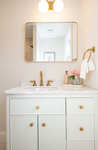 20 Hillside Ave, Medford, MA 02155