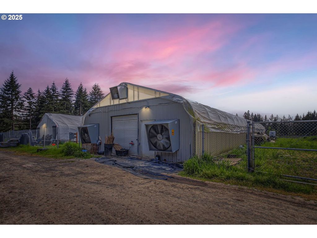 S Geiger Rd, Oregon City, OR 97045