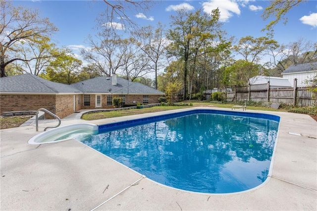 2770 Willedee Circle S, Semmes, AL 36575