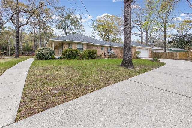 2770 Willedee Circle S, Semmes, AL 36575