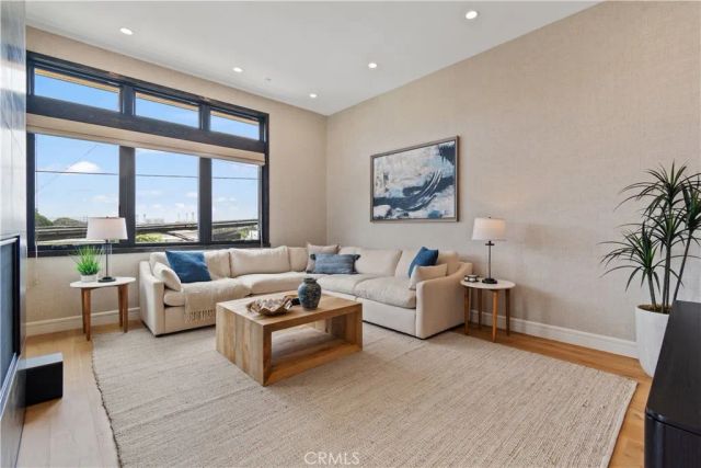 802 Bard, Hermosa Beach, CA 90254