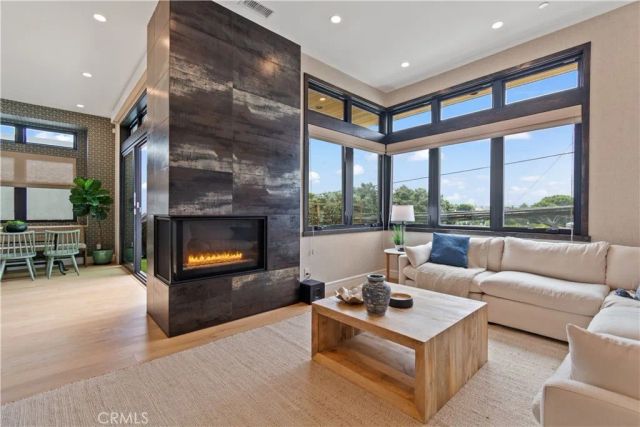 802 Bard, Hermosa Beach, CA 90254