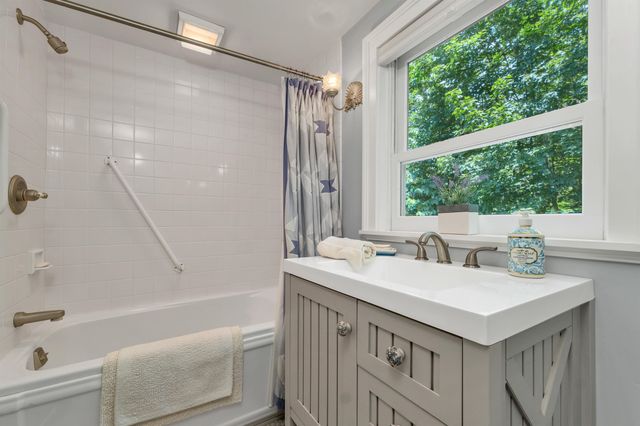 108 Whitten Neck Road, Wolfeboro, NH 03894