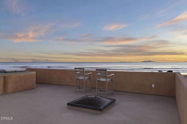 2421 Ocean Drive, Oxnard, CA 93035