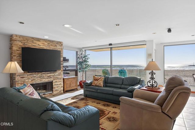 2421 Ocean Drive, Oxnard, CA 93035