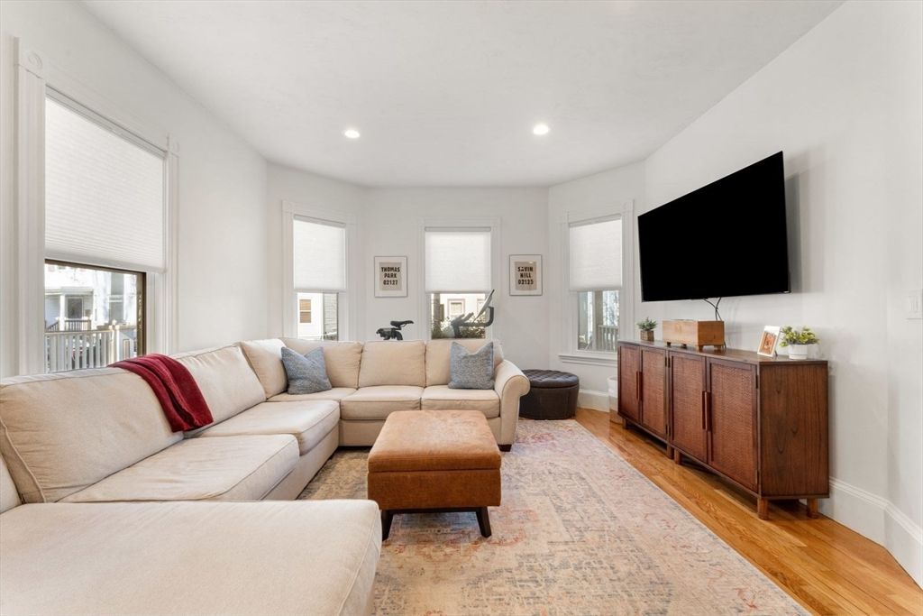 71 Romsey St 1, Boston, MA 02125