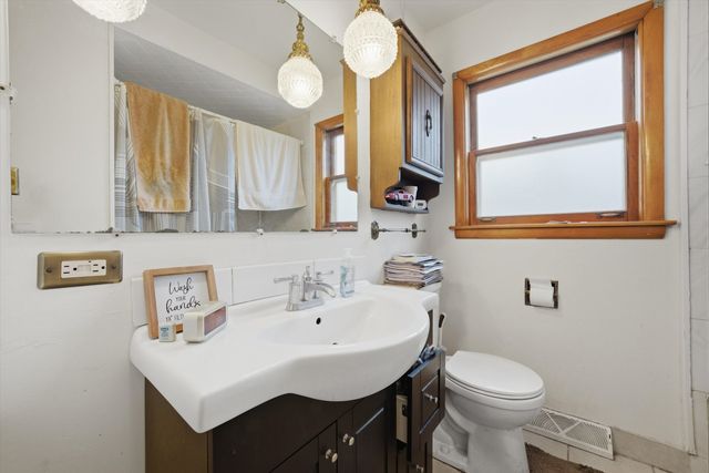 834 N Maple Drive, Chicago Heights, IL 60411