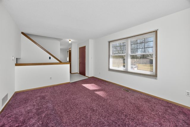 2319 Shady Lane Drive, Norwalk, IA 50211