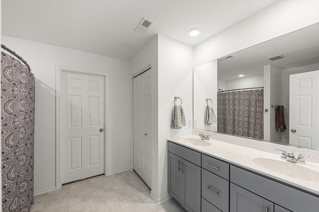 2143 W 132nd Place, Crown Point, IN 46307