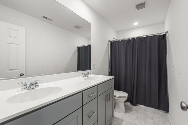 2143 W 132nd Place, Crown Point, IN 46307