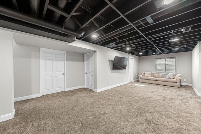 2143 W 132nd Place, Crown Point, IN 46307