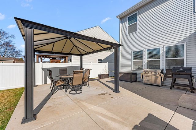 2143 W 132nd Place, Crown Point, IN 46307